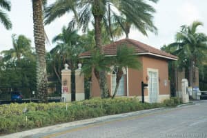 8000 N Nob Hill Rd, Tamarac, FL 33321, Sold 03/30/20