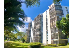 20500 W Country Club Dr, Miami, FL 33180, Sold 03/06/20