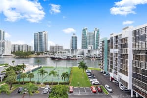 400 Leslie Dr, Hallandale Beach, FL 33009, Sold 03/13/20