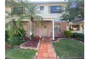 10706 NW 10th St, Pembroke Pines, FL 33026, Sold 05/29/20