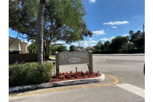 10706 NW 10th St, Pembroke Pines, FL 33026, Sold 05/29/20