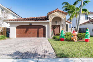 851 NW 104 Ave, Miami, FL 33172, Sold 09/25/20