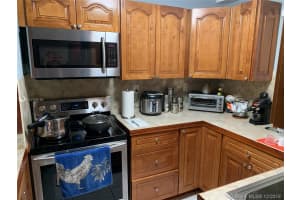 8830 Fontainebleau Blvd, Miami, FL 33172, Sold 02/14/20