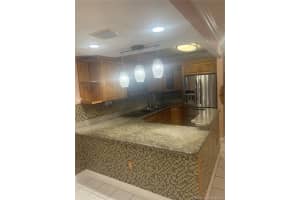 8035 NW 8th St, Miami, FL 33126, Sold 03/31/20