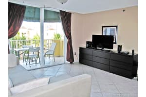 19701 E Country Club Dr, Aventura, FL 33180, Sold 05/28/21