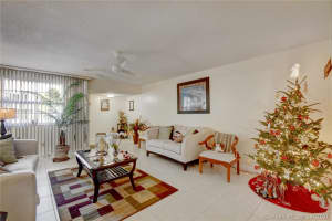 1423 N 15th Ave, Hollywood, FL 33020, Sold 08/11/20