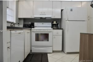 581 Blue Heron Dr, Hallandale Beach, FL 33009, Sold 02/14/20