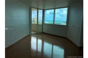 300 South Pointe Dr, Miami Beach, FL 33139, Sold 06/08/20