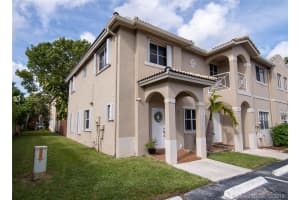 16606 NW 72nd Pl, Miami Lakes, FL 33014, Sold 03/20/20