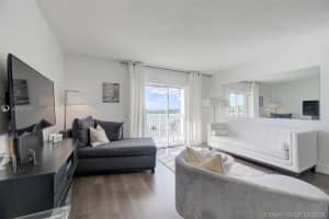 9270 W Bay Harbor Dr #3g, Bay Harbor Islands, FL 33154, Sold 03/05/20