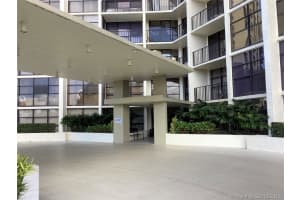 600 Parkview Dr # 1132, Hallandale Beach, FL 33009, Sold 03/02/20