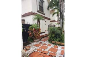 9960 NW 5th Ln, Miami, FL 33172, Sold 02/07/20