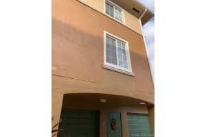 2965 NE 185th St, Miami, FL 33180, Sold 04/14/20