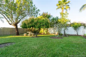105 Gables Blvd, Weston, FL 33326, Sold 02/12/20