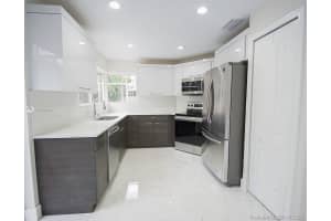 10421 SW 9th Ln, Pembroke Pines, FL 33025, Sold 02/28/20