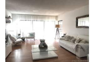 511 Ives Dairy Rd, North Miami Beach, FL 33179, Sold 02/28/20