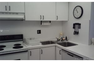 460 Paradise Isle Blvd, Hallandale Beach, FL 33009, Sold 11/10/20