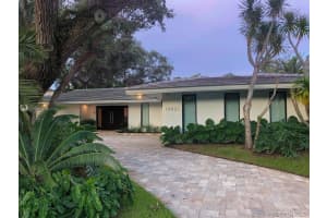 19921 NE 22nd Ave, Miami, FL 33180, Sold 09/04/20