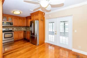 5126 S University Dr, Davie, FL 33328, Sold 03/27/20