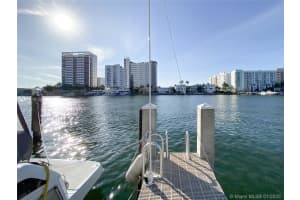7930 East Dr, North Bay Village, FL 33141, Sold 01/15/21