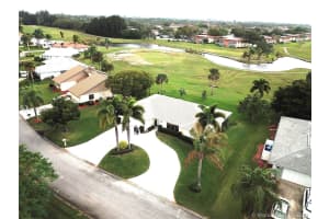 4 Forest Park Dr, Vero Beach, FL 32962, Sold 03/11/20