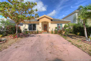 5549 NW 185th St, Miami Gardens, FL 33055, Sold 04/27/20