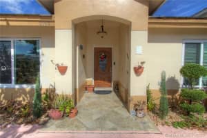 5549 NW 185th St, Miami Gardens, FL 33055, Sold 04/27/20