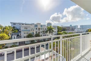1045 10th St, Miami Beach, FL 33139, Sold 04/14/20
