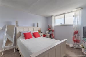 1045 10th St, Miami Beach, FL 33139, Sold 04/14/20