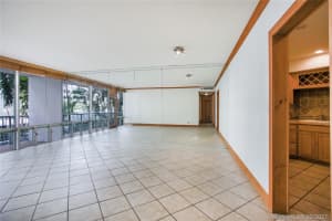 1408 Brickell Bay Dr # 907, Miami, FL 33131, Sold 06/01/21