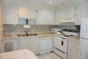 250 181 Dr, Sunny Isles Beach, FL 33160, Sold 02/21/20