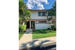 4306 SW 70th Terrace, Davie, FL 33314, Sold 02/10/20