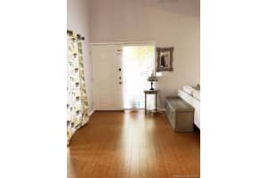 20945 Bay Ct, Miami, FL 33180, Sold 04/21/21