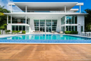429 Centre Is, Golden Beach, FL 33160, Sold 12/18/20