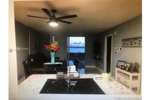 480 Executive Center Dr #1g, West Palm Beach, FL 33401, Sold 02/27/20