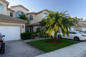 5015 Madison Lakes Cir W, Davie, FL 33328, Sold 02/19/20
