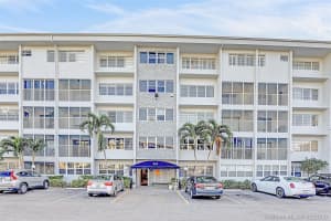 329 SE 3rd St #502t, Hallandale Beach, FL 33009, Sold 08/13/21