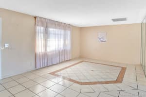329 SE 3rd St #502t, Hallandale Beach, FL 33009, Sold 08/13/21