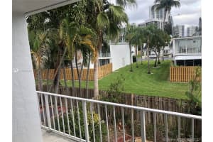 918 NE 26th Ave, Hallandale Beach, FL 33009, Sold 03/23/20