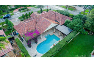 15450 NW 82nd Pl, Miami Lakes, FL 33016, Sold 03/20/20