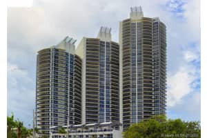 400 Alton Rd, Miami Beach, FL 33139, Sold 03/31/20