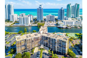 600 Parkview Dr, Hallandale Beach, FL 33009, Sold 11/16/20