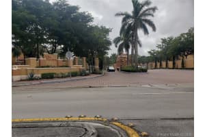8451 NW 138th St, Hialeah, FL 33016, Sold 06/12/20