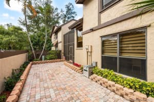 1700 Bayberry Dr, Pembroke Pines, FL 33024, Sold 03/17/20