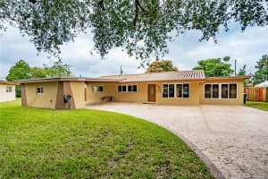 203 S 56th Terrace, Hollywood, FL 33023, Sold 03/25/20