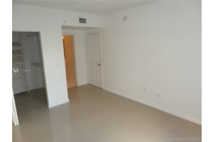 17100 N Bay Rd, Sunny Isles Beach, FL 33160, Sold 04/01/20