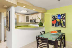 465 Ocean Dr, Miami Beach, FL 33139, Sold 03/05/20