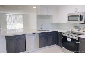 441 NE 195th St, Miami, FL 33179, Sold 11/13/20