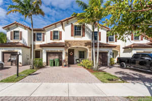 374 NE 37th Ave, Homestead, FL 33033, Sold 04/29/20