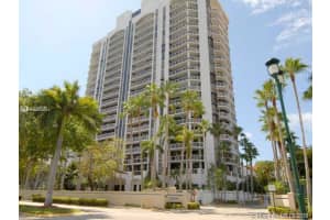 3600 Yacht Club Dr, Aventura, FL 33180, Sold 09/04/20